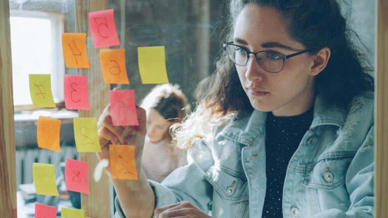 zoveel omzet heb je nodig om van te leven als zzp'er